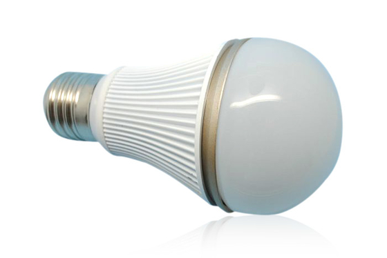 Alto poder blanco Cool 5W E14 400 - 500LM Led lamparita bombilla 150 grado para construir hotel